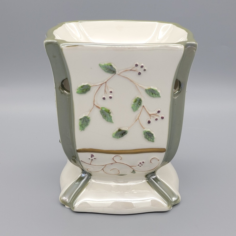 Yankee Candle Holly Berry Tealight Wax Melt Warmer Ceramic Holiday Christmas - Picture 4 of 6